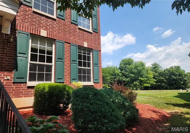 Photo 2 of Condo for sale at 321 Heritage Commons Cir, O Fallon, MO 63368 | MLS# MIS26050659 | Listing updated on 2026-08-31