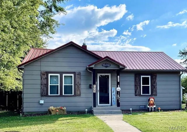 1st image of 1007 E 1st St, Salem, MO 65560 | MLS# MIS26050665
