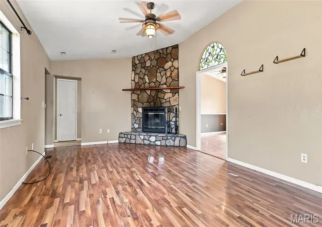 5th image of 13906 Elm Dr, Plato, MO 65552 | MLS# MIS26050670