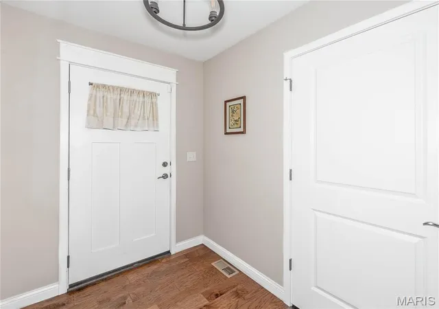 Photo 3 of Single family home for sale at 1873 Appleton Ct, Maryville, IL 62062 | MLS# MIS26050679 | Listing updated on 2026-10-06