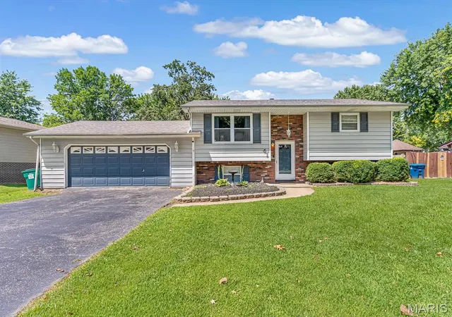 Photo 1 of Single family home for sale at 41 Steelecrest Ln, Granite City, IL 62040 | MLS# MIS26050689 | Listing updated on 2026-08-17