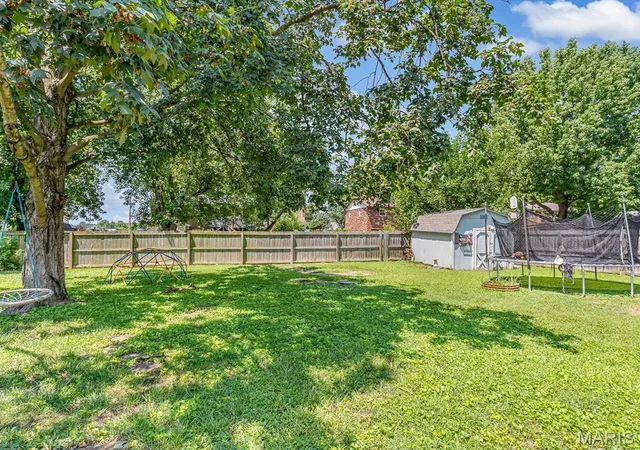 Photo 3 of Single family home for sale at 41 Steelecrest Ln, Granite City, IL 62040 | MLS# MIS26050689 | Listing updated on 2026-08-17