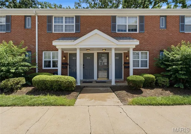1st image of 8916 N Swan Cir, Saint Louis, MO 63144 | MLS# MIS26050693