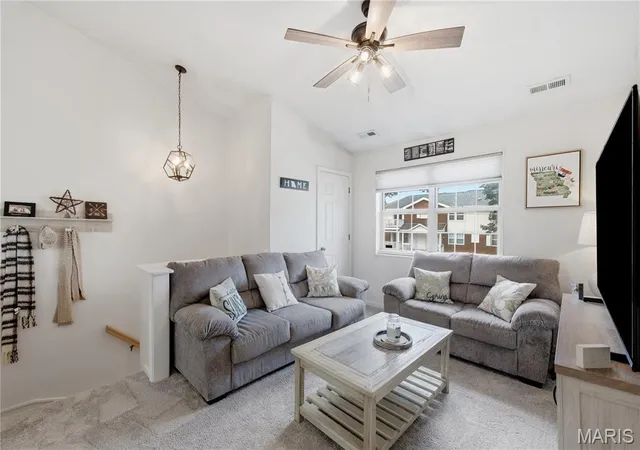5th image of 8916 N Swan Cir, Saint Louis, MO 63144 | MLS# MIS26050693