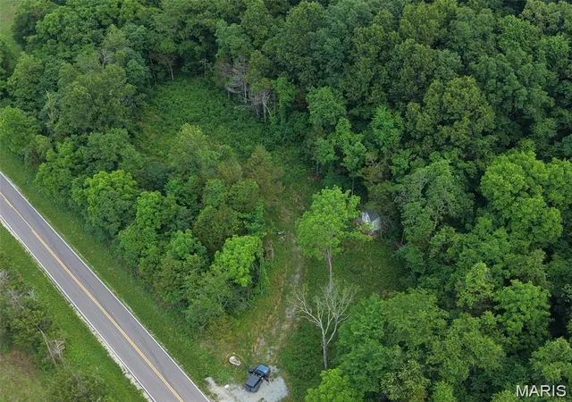 Photo 3 of Sale Pending at 736 H Hwy, Unincorporated, MO 63640 | MLS# MIS26050703 | Listing updated on 2026-09-13
