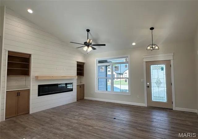 Photo 3 of Single family home for sale at 1827 Robins Mill Ct, Maryville, IL 62062 | MLS# MIS26050704 | Listing updated on 2026-10-04