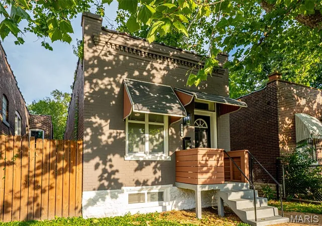 Photo 2 of Single family home for sale at 7904 Pennsylvania Ave, Saint Louis, MO 63111 | MLS# MIS26050726 | Listing updated on 2026-09-02