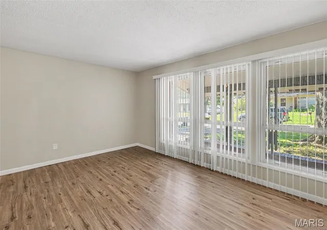 Photo 2 of Single family home for sale at 1535 Surf Side Dr, Saint Louis, MO 63138 | MLS# MIS26050733 | Listing updated on 2026-08-07