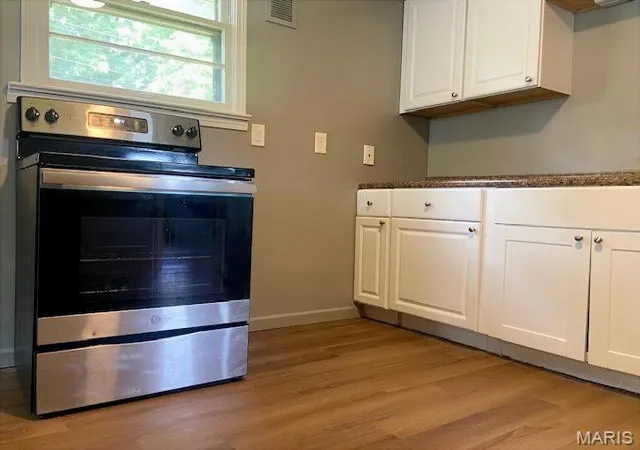 image of 39 Bayview Dr, Saint Louis, MO 63135 | MLS# MIS26050737