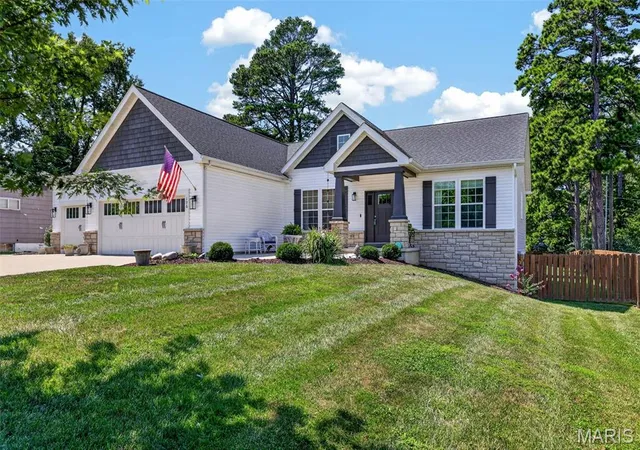 Photo 3 of Sale Pending at 106 Irene Dr, Ellisville, MO 63011 | MLS# MIS26050752 | Listing updated on 2026-09-13