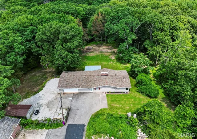 4th image of 2300 Darla Dr, High Ridge, MO 63049 | MLS# MIS26050766