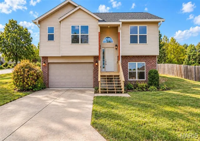 Photo 1 of Single family home for sale at 20263 Havana Ln, Saint Robert, MO 65584 | MLS# MIS26050767 | Listing updated on 2026-09-30
