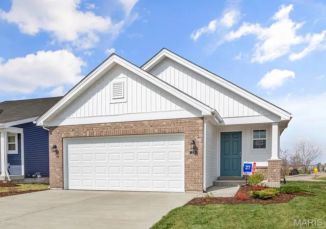 Photo 1 of Single family home for sale at 2 Carolina At River Bluffs Meadows, Florissant, MO 63031 | MLS# MIS26050802 | Listing updated on 2026-10-01