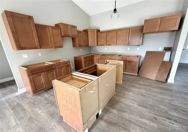 5th image of 254 Smola Woods Ct, Glen Carbon, IL 62034 | MLS# MIS26050812