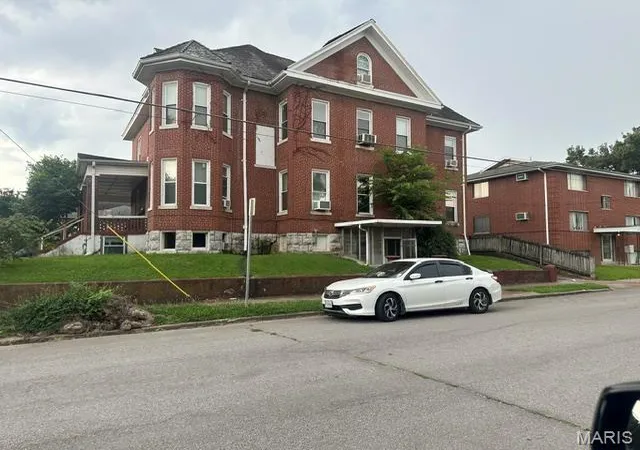 4th image of 239 N Middle St, Cape Girardeau, MO 63701 | MLS# MIS26050825
