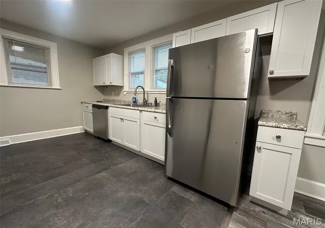 4th image of 503 Leslie Ave, Wood River, IL 62095 | MLS# MIS26050829