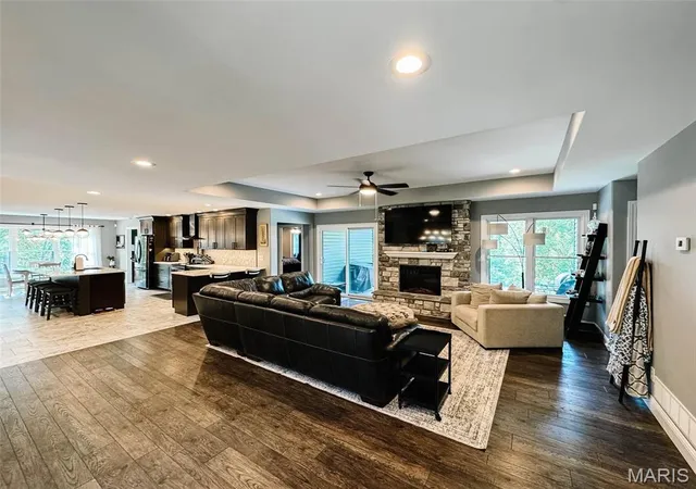 3rd image of 1521 Frank St, Hannibal, MO 63401 | MLS# MIS26050837