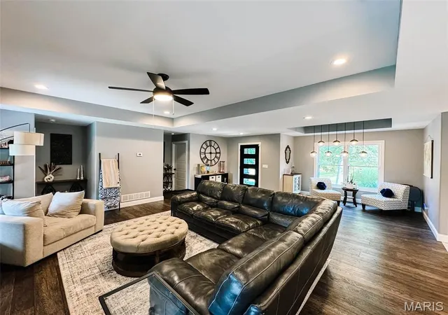 5th image of 1521 Frank St, Hannibal, MO 63401 | MLS# MIS26050837