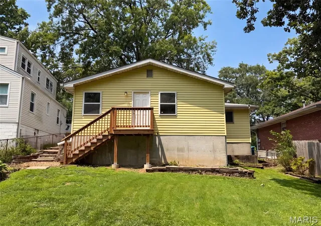 Photo 4 of Single family home for sale at 8606 Vasel Ave, Saint Louis, MO 63123 | MLS# MIS26050843 | Listing updated on 2026-09-24