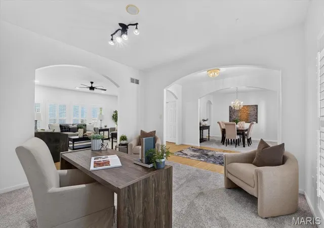 Photo 4 of Single family home for sale at 902 Stablefield Ct, Saint Louis, MO 63141 | MLS# MIS26050864 | Listing updated on 2026-09-14