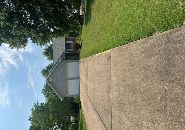 Photo 37 of Single family home for sale at 305 Sunny Acres Dr, Doniphan, MO 63935 | MLS# MIS26050872 | Listing updated on 2026-09-21