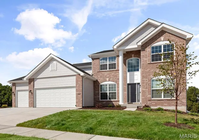 Photo 2 of Single family home for sale at 2 Sequoia At Post Farms Enclave, O'fallon, MO 63385 | MLS# MIS26050884 | Listing updated on 2026-09-30