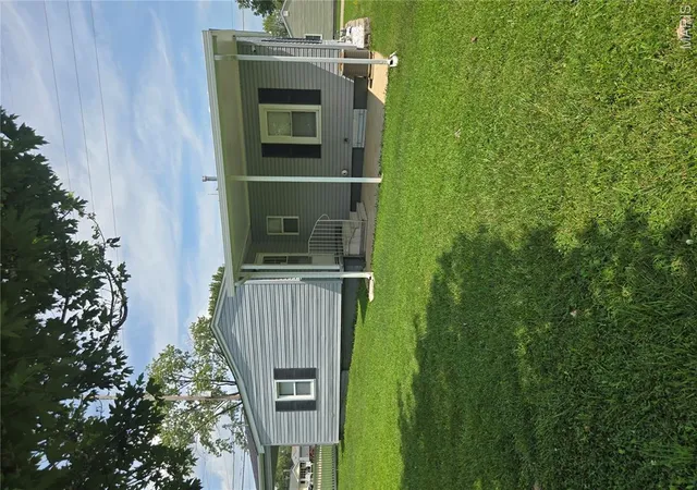 4th image of 1301 N Carleton St, Farmington, MO 63640 | MLS# MIS26050887