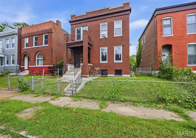 Photo 3 of Sale Pending at 6726 Vermont Ave, Saint Louis, MO 63111 | MLS# MIS26050891 | Listing updated on 2026-08-22