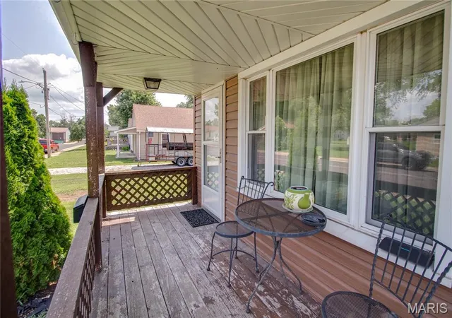 5th image of 130 W Maple St, Hartford, IL 62048 | MLS# MIS26050892