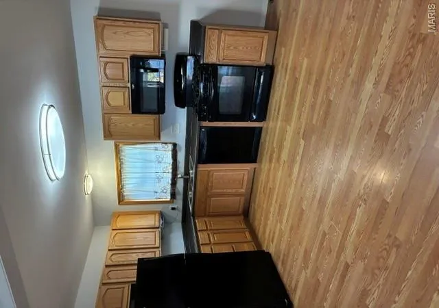 Photo 3 of Sale Pending at 15527 97th Ave, Florissant, MO 63034 | MLS# MIS26050894 | Listing updated on 2026-08-26