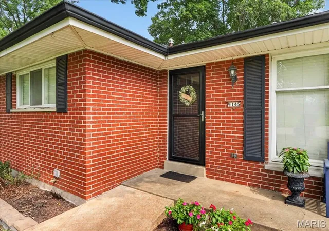 Photo 3 of Single family home for sale at 9145 Missy Ct, Saint Louis, MO 63123 | MLS# MIS26050895 | Listing updated on 2026-09-14