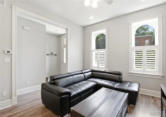 Photo 4 of Townhouse for sale at 2723 Allen Ave, Saint Louis, MO 63104 | MLS# MIS26050896 | Listing updated on 2026-09-23