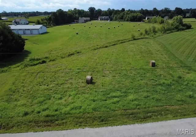 1st image of 4572 Mccoy Rd, Bethalto, IL 62010 | MLS# MIS26050904