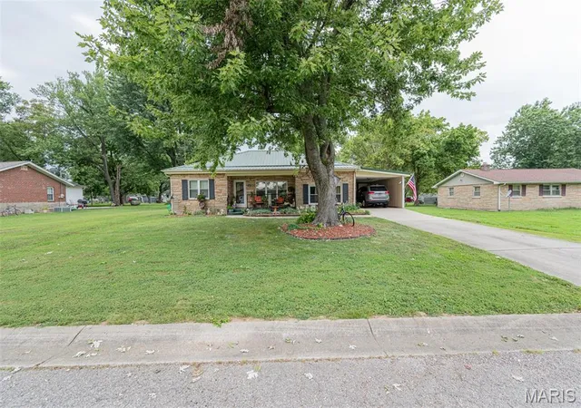 Single family home for sale at 608 Swanson, Belle, MO 65013 | MLS# MIS26050911