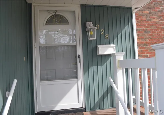 Photo 2 of Sale Pending at 328 Sycamore St, Collinsville, IL 62234 | MLS# MIS26050913 | Listing updated on 2026-08-20