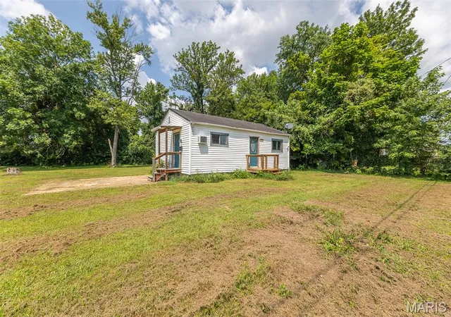 1st image of 1543 Truman St, Poplar Bluff, MO 63901 | MLS# MIS26050923