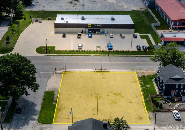 1st image of 2103 W Main St, Belleville, IL 62226 | MLS# MIS26050927