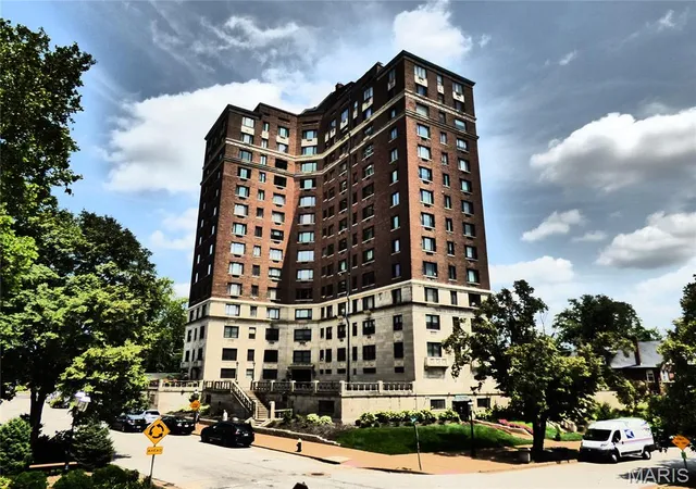 24th image of 410 N Newstead Ave #15E, Saint Louis, MO 63108 | MLS# MIS26050934