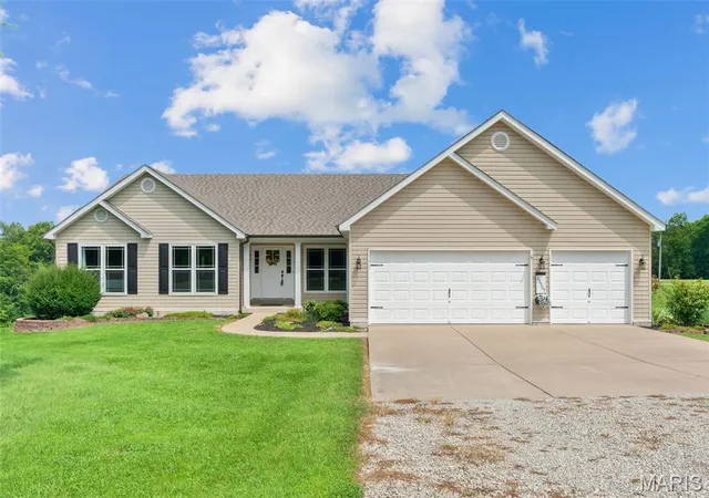 1st image of 23507 Cabin Ridge Dr, Warrenton, MO 63383 | MLS# MIS26050936