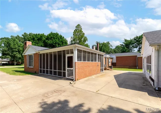 5th image of 915 Moore Ave, Sikeston, MO 63801 | MLS# MIS26050939