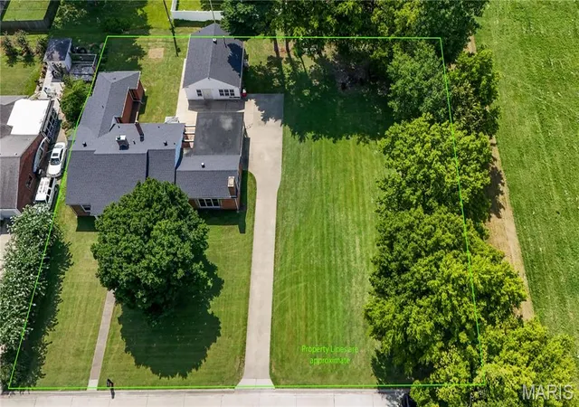 53rd image of 915 Moore Ave, Sikeston, MO 63801 | MLS# MIS26050939