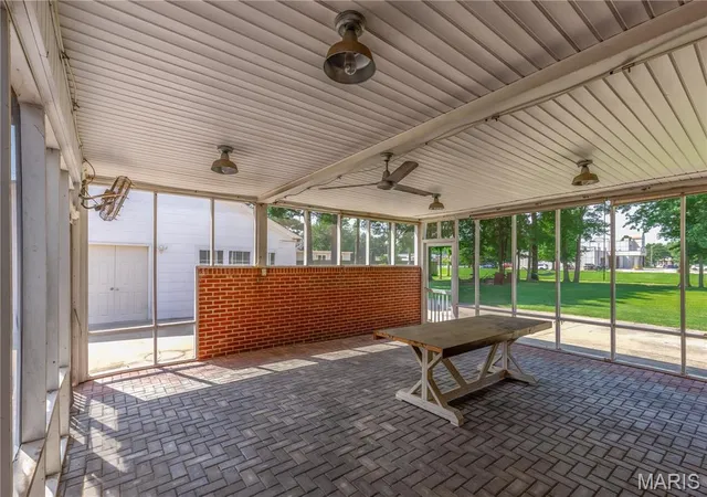 Photo 3 of Single family home for sale at 915 Moore Ave, Sikeston, MO 63801 | MLS# MIS26050939 | Listing updated on 2026-09-21