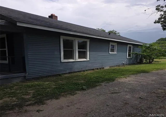 Photo 2 of Single family home for sale at 733 Matthews Ave, Sikeston, MO 63801 | MLS# MIS26050960 | Listing updated on 2026-08-28