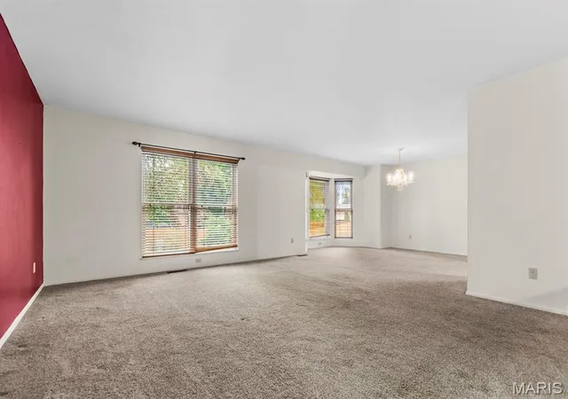 4th image of 1612 Berry Ct, Imperial, MO 63052 | MLS# MIS26050964
