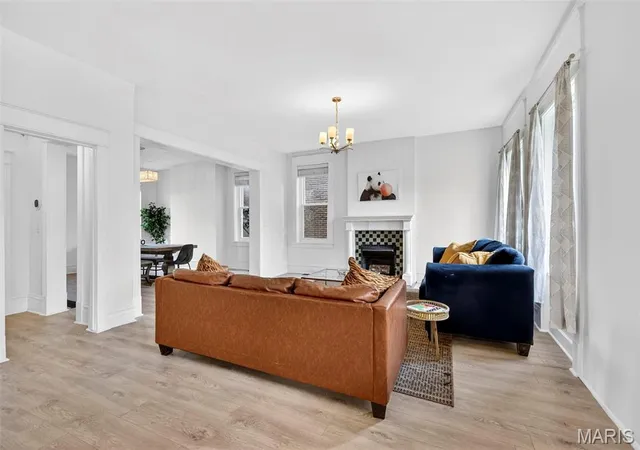 Photo 4 of Single family home for sale at 5137 Washington Pl, Saint Louis, MO 63108 | MLS# MIS26050970 | Listing updated on 2026-08-16