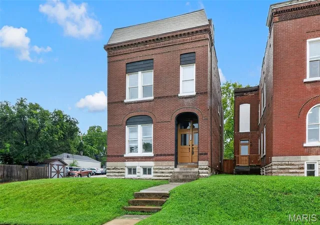 Photo 2 of Single family home for sale at 6827 Minnesota Ave, Saint Louis, MO 63111 | MLS# MIS26050974 | Listing updated on 2026-08-17