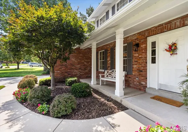 Photo 2 of Single family home for sale at 1131 Black Forest Dr, St Charles, MO 63301 | MLS# MIS26050978 | Listing updated on 2026-09-07