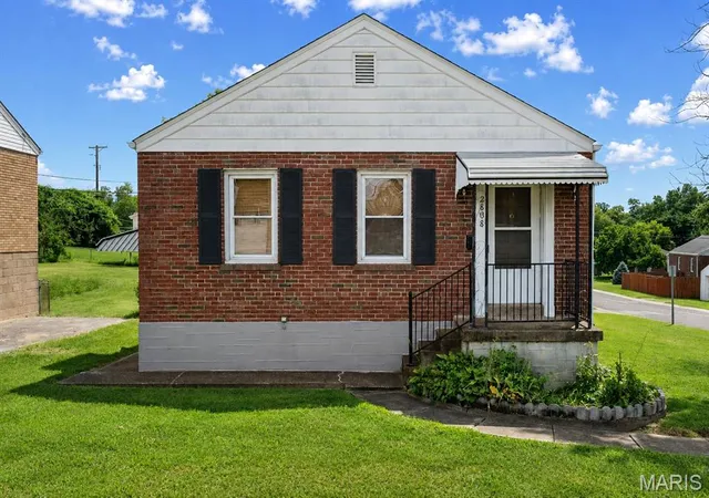 Photo 1 of Sale Pending at 2808 Telegraph Rd, Saint Louis, MO 63125 | MLS# MIS26050989 | Listing updated on 2026-08-31