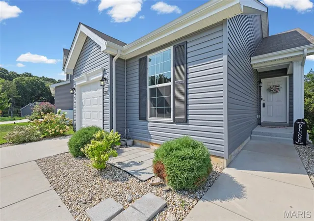 2nd image of 821 Black Bear Dr, House Springs, MO 63051 | MLS# MIS26050994