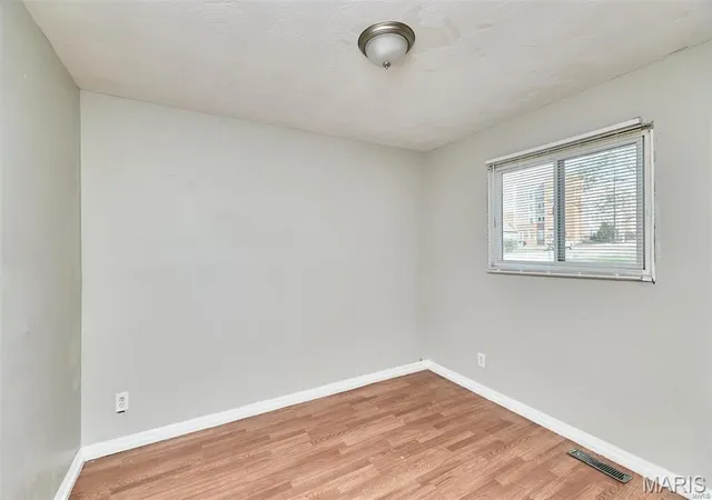Photo 3 of Single family home for sale at 6760 Schofield Pl, Saint Louis, MO 63133 | MLS# MIS26051012 | Listing updated on 2026-08-17